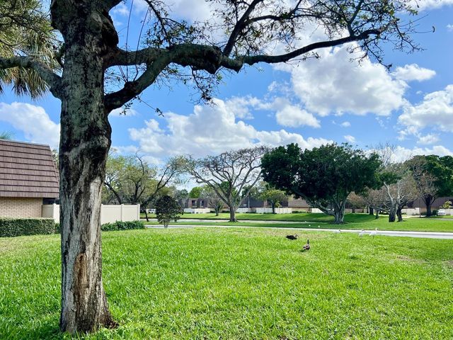 7206 72nd Way, West Palm Beach, FL 33407