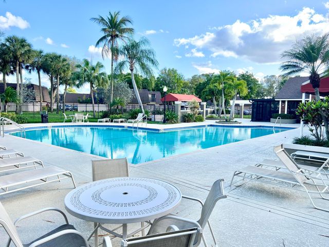 7206 72nd Way, West Palm Beach, FL 33407