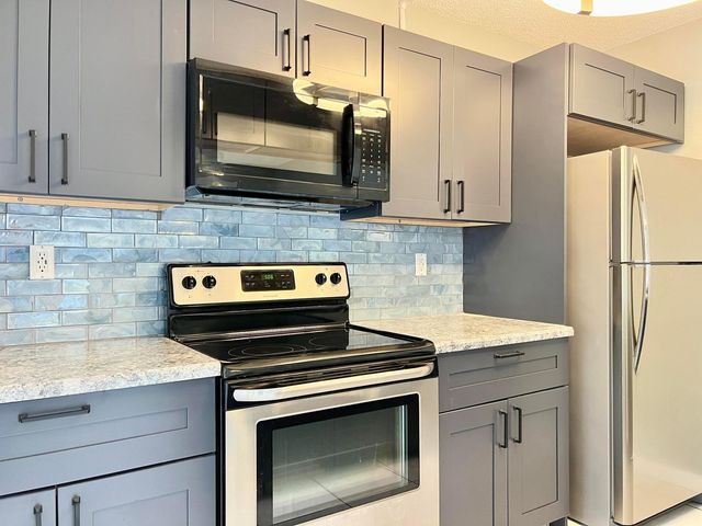 7206 72nd Way, West Palm Beach, FL 33407