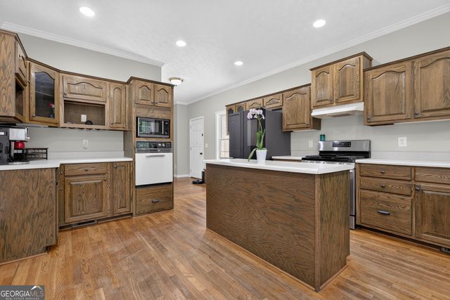 60 Tyler Woods Drive, Sharpsburg, GA 30277