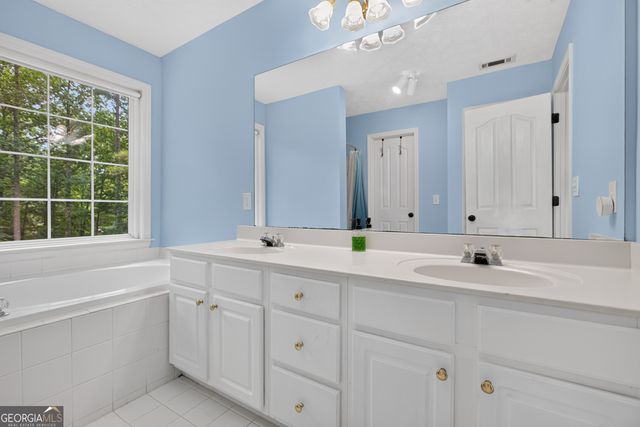 60 Tyler Woods Drive, Sharpsburg, GA 30277