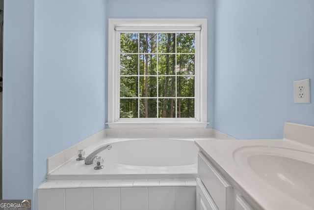 60 Tyler Woods Drive, Sharpsburg, GA 30277