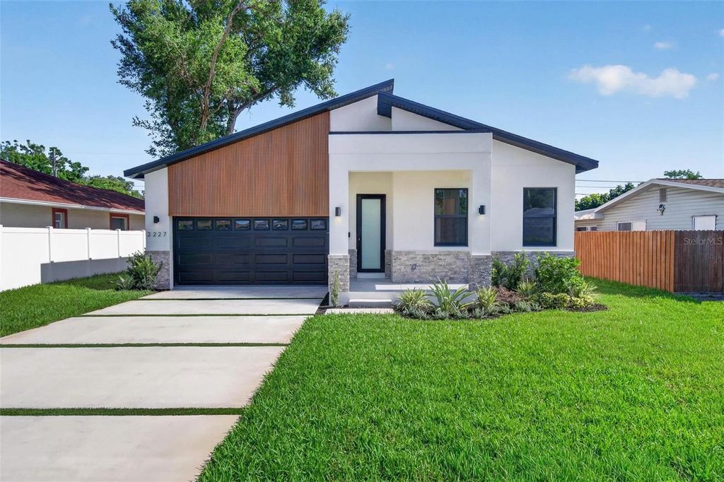 2227 32ND AVENUE N, St Petersburg, FL 33713