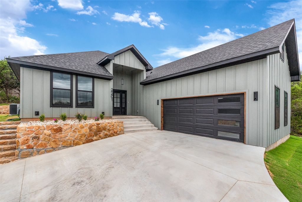 2201 Christine Drive, Granbury, TX 76048 — exterior