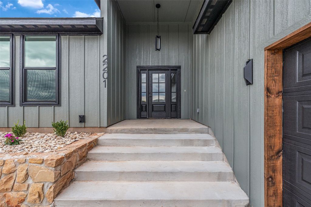2201 Christine Drive, Granbury, TX 76048 — photo 3