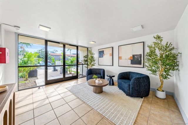 1030 Robinson Ave 107, San Diego, CA 92103