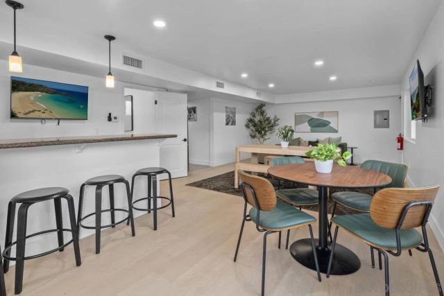 1030 Robinson Ave 107, San Diego, CA 92103