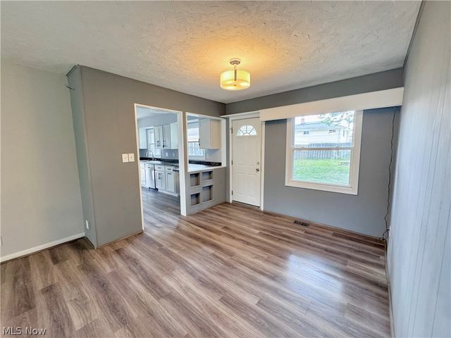 1723 Lander Road, Mayfield Heights, OH 44124