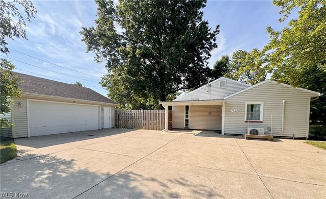 1723 Lander Road, Mayfield Heights, OH 44124