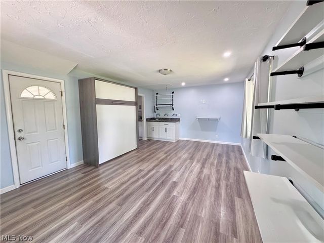 1723 Lander Road, Mayfield Heights, OH 44124