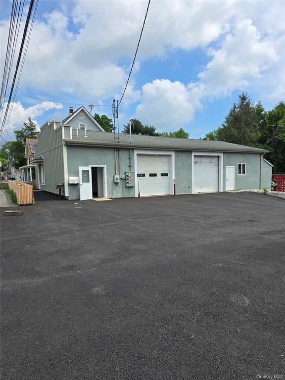 136 Orange Turnpike, Sloatsburg, NY 10974 — exterior