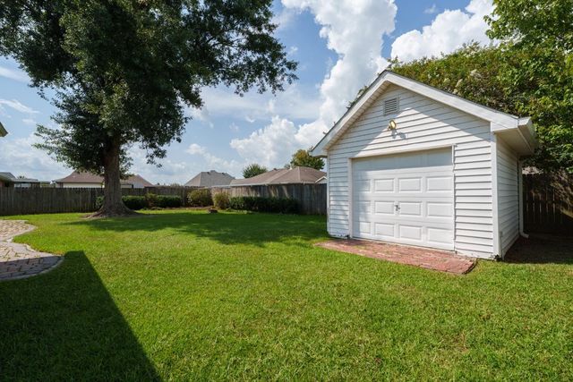 132 Leighton Loop, Houma, LA 70360