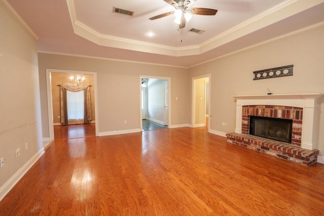 132 Leighton Loop, Houma, LA 70360