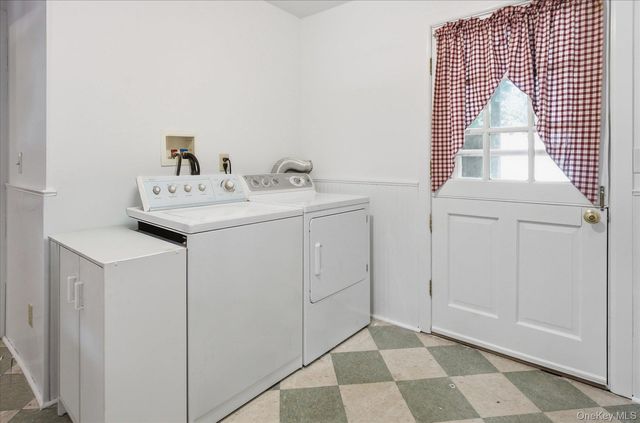 74 John Lane, Manorville, NY 11949