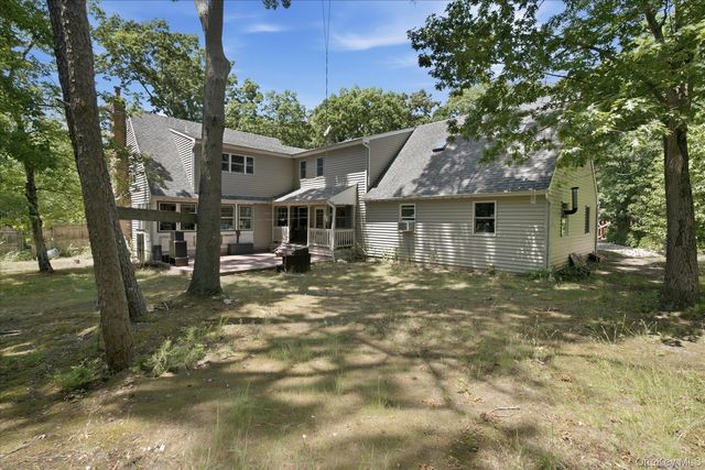 74 John Lane, Manorville, NY 11949