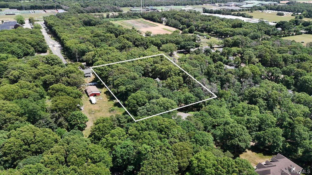 74 John Lane, Manorville, NY 11949