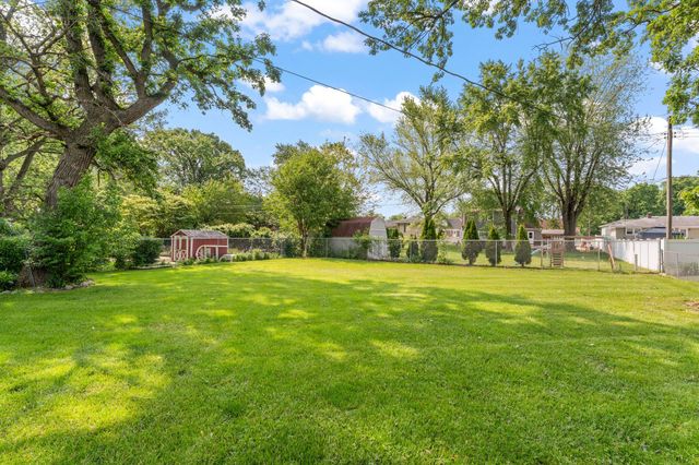 7403 W 85th Avenue, Crown Point, IN 46307