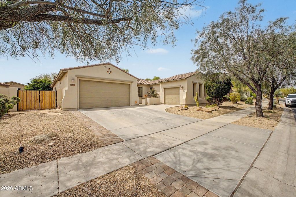 1741 W BRAMBLE BERRY Lane, Phoenix, AZ 85085 — photo 5