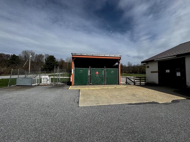 33 Transport Drive, Bennington, VT 05201