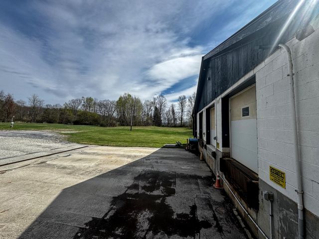 33 Transport Drive, Bennington, VT 05201