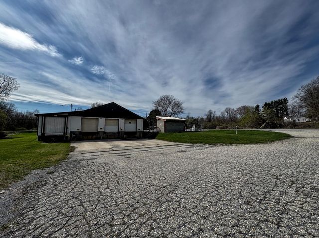 33 Transport Drive, Bennington, VT 05201