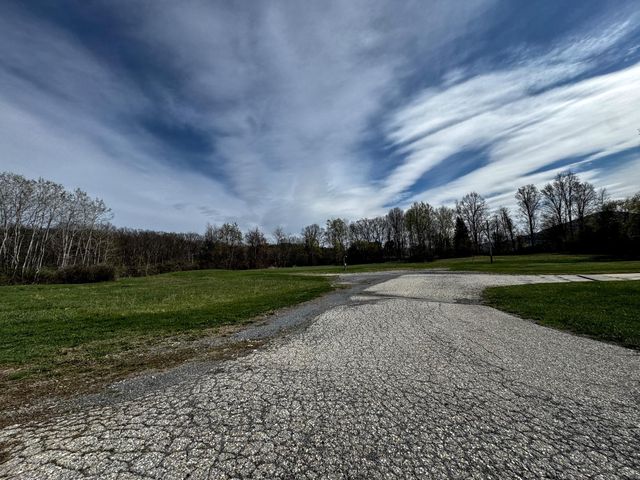 33 Transport Drive, Bennington, VT 05201