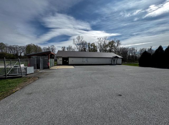 33 Transport Drive, Bennington, VT 05201