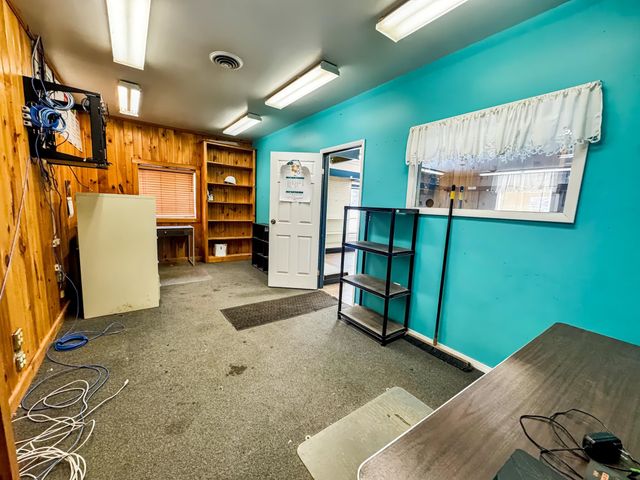 33 Transport Drive, Bennington, VT 05201