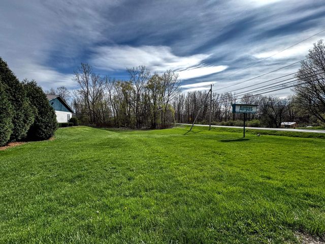 33 Transport Drive, Bennington, VT 05201
