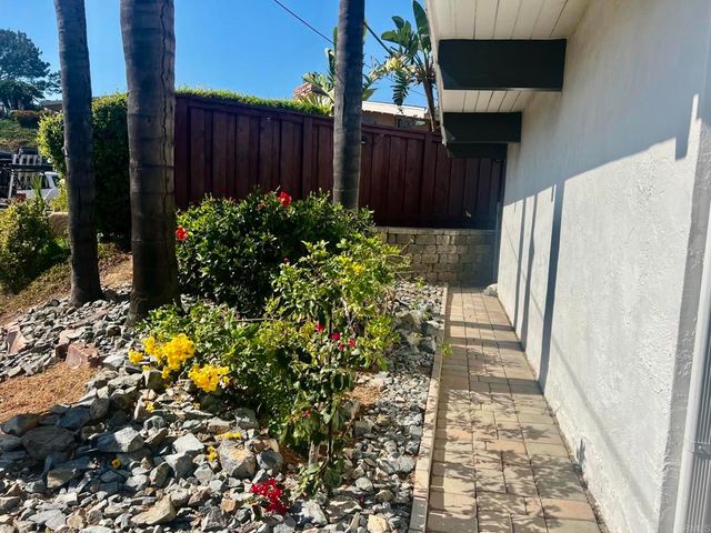 2550 Aster St, San Diego, CA 92109