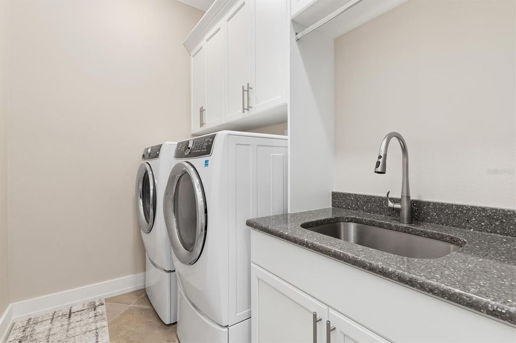 Image 41 of property listing at 15650 MEACHAM CIRCLE, Port Charlotte, FL 33981