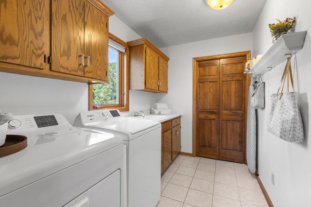 11409 Louisiana Avenue S, Bloomington, MN 55438