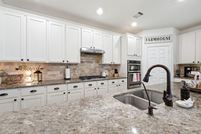 3965 Eagle Nest Lake Lane, Magnolia, TX 77354