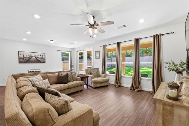 3965 Eagle Nest Lake Lane, Magnolia, TX 77354