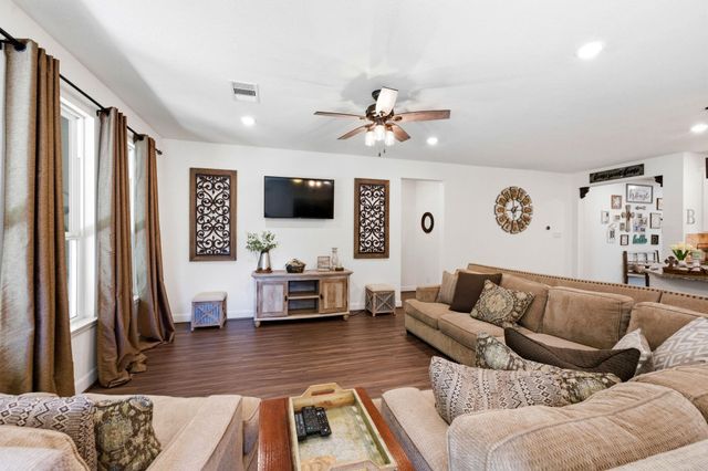 3965 Eagle Nest Lake Lane, Magnolia, TX 77354