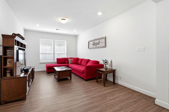 3965 Eagle Nest Lake Lane, Magnolia, TX 77354