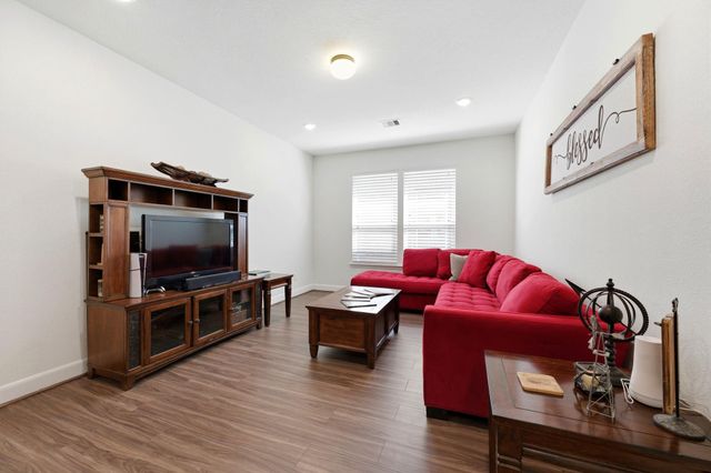 3965 Eagle Nest Lake Lane, Magnolia, TX 77354