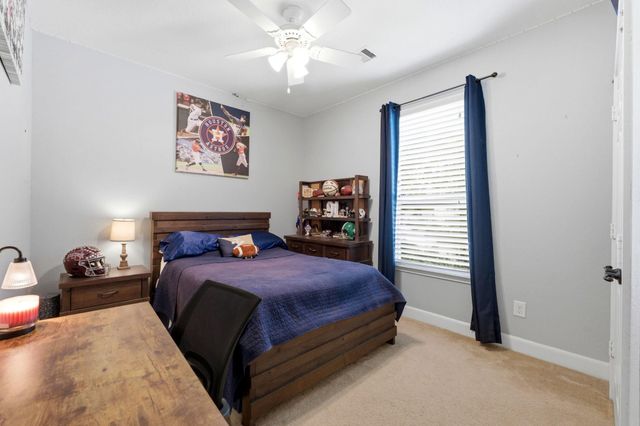 3965 Eagle Nest Lake Lane, Magnolia, TX 77354