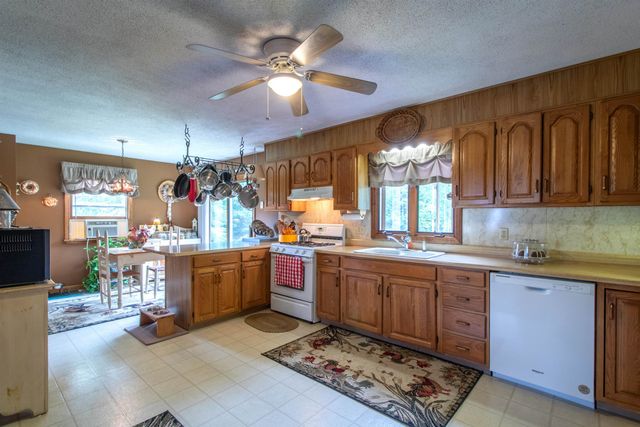 2291 Island Pond Road, Newark, VT 05837