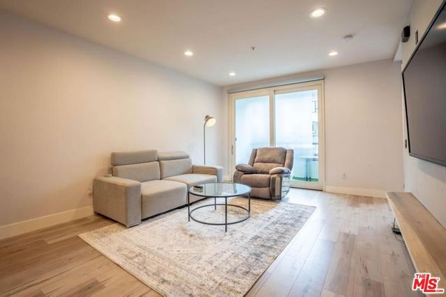 1234 Wilshire Boulevard 330, Los Angeles, CA 90017