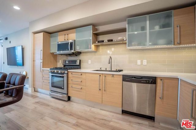 1234 Wilshire Boulevard 330, Los Angeles, CA 90017
