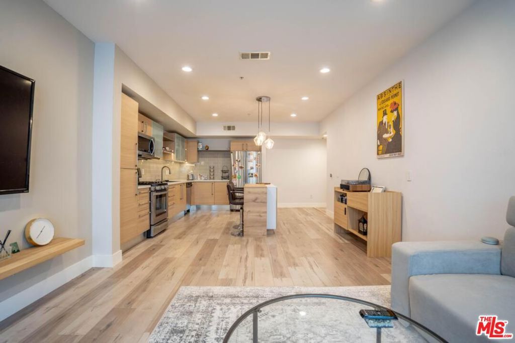 1234 Wilshire Boulevard 330, Los Angeles, CA 90017