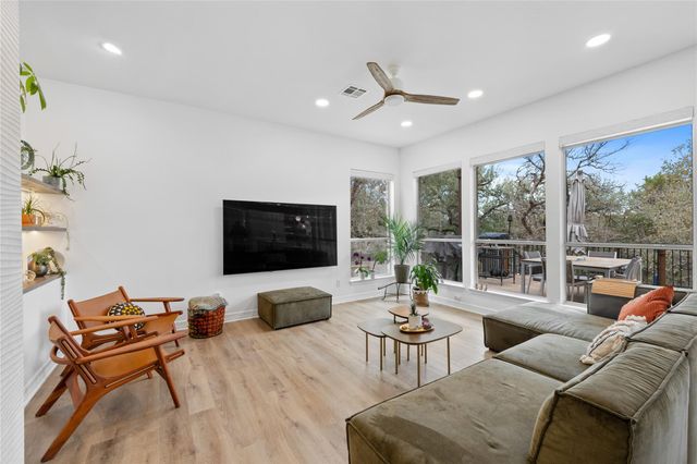 9568 Indigo Brush DR, Austin, TX 78726