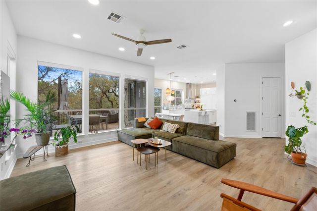 9568 Indigo Brush DR, Austin, TX 78726