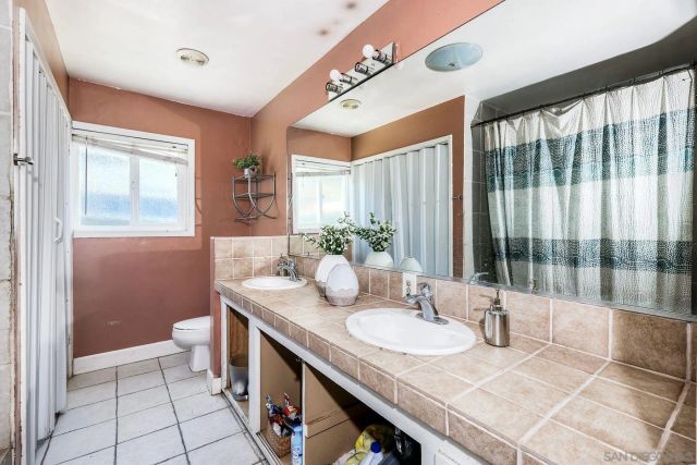 10859 Valle Vista, Lakeside, CA 92040