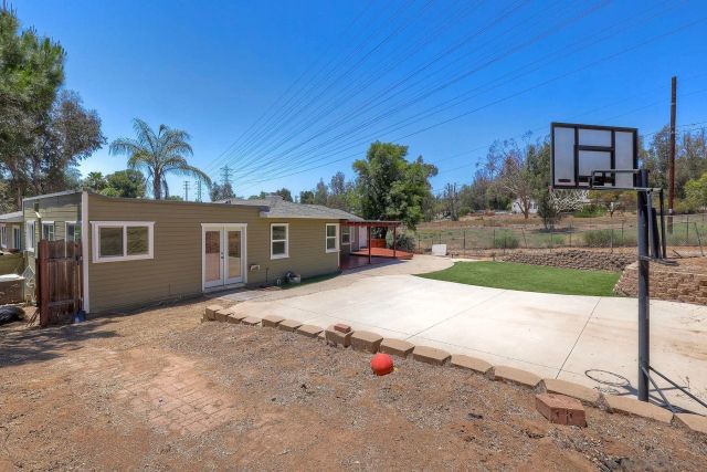 10859 Valle Vista, Lakeside, CA 92040