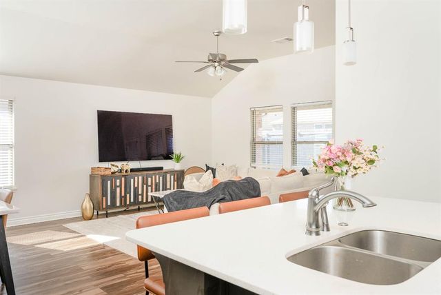 409 Scully Road, Yukon, OK 73099