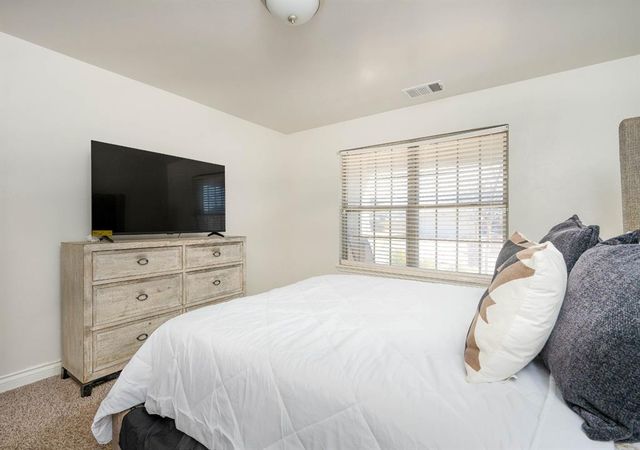 409 Scully Road, Yukon, OK 73099