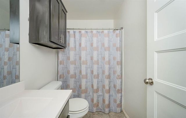 409 Scully Road, Yukon, OK 73099