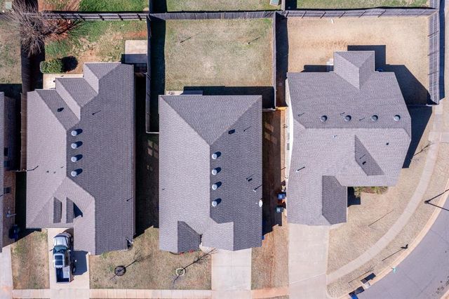 409 Scully Road, Yukon, OK 73099